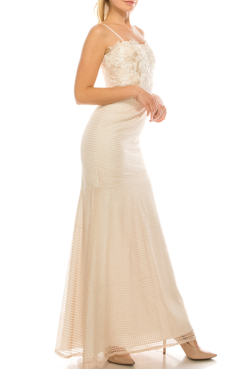 Aidan Mattox Champ Ivory Embroidered Lace Trumpet Evening Dress